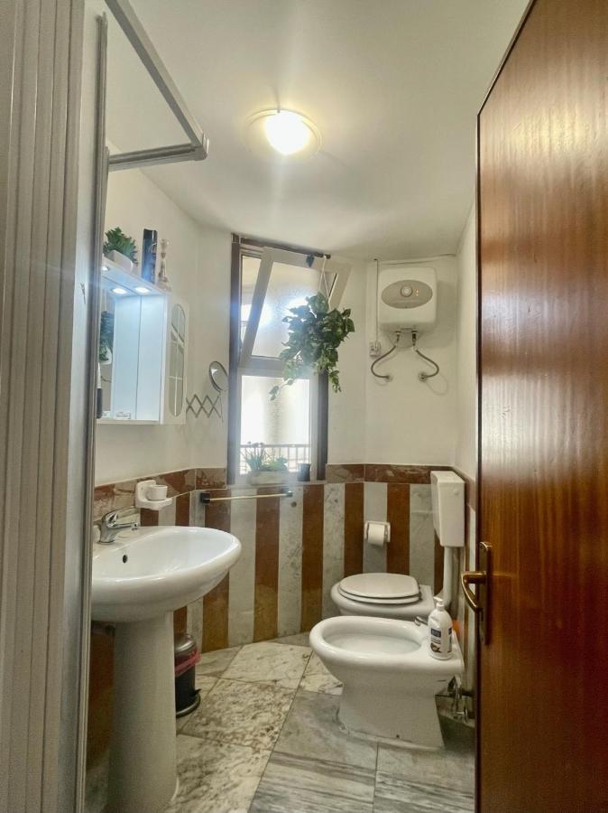 Maya'S Apartment Close To Ballaro Market And Central Station Palermo Luaran gambar