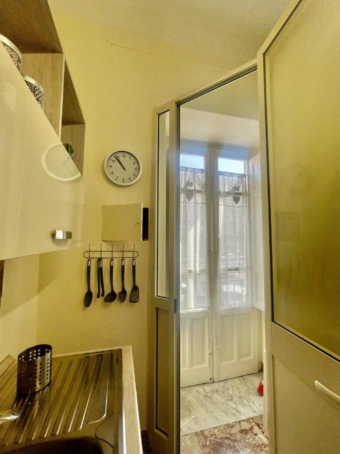 Maya'S Apartment Close To Ballaro Market And Central Station Palermo Luaran gambar